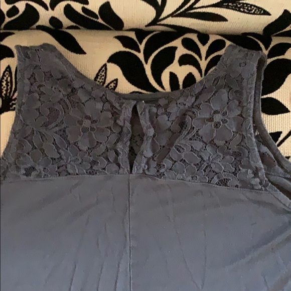 Gray Flowy Tank with Lace Top Size S - Picture 4 of 4